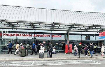 Белорусы летели в Варшаву, а неожиданно приземлились в Минске