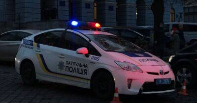 В Киеве нетрезвая водительница на авто с пробитым колесом устроила гонки с патрульными