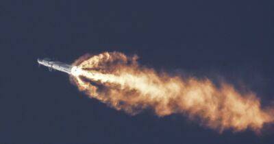 Испытательный полет Starship, закончившийся взрывом: почему это не катастрофа для SpaceX (видео)