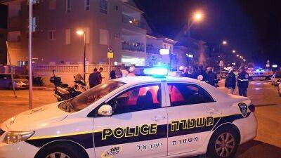 Житель Нетании напал на мать и чуть не убил полицейских - и был застрелен - vesty.co.il - Израиль - Нетании