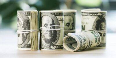 «Хранить деньги в долларах опасно». Известный финансовый аналитик прогнозирует сложные времена для американской валюты