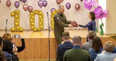 Виталий Кличко посетил киевскую школу №57 – поздравил со 100-летним юбилеем учебного заведения