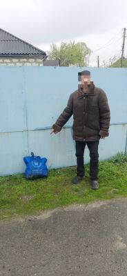 На Харьковщине женщина в собственном доме застала грабителя: украл инструменты