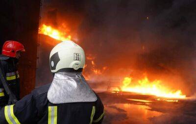 В Харькове ночью возник сильный пожар
