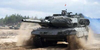 С 20 тяжелыми транспортными средствами. Испания отправила в Украину первую партию танков Leopard 2
