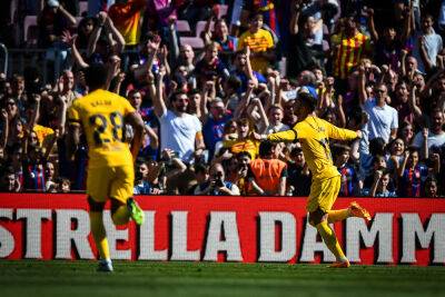 Примера. «Барса» победила «Атлетико» благодаря голу Торреса, отрыв от «Реала» – 11 очков