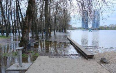 В Киеве выросли темпы снижения уровня воды