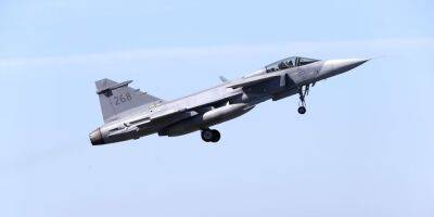 The Economist назвал самолет, «идеально» подходящий для Украины. Воздушные силы настаивают на F-16