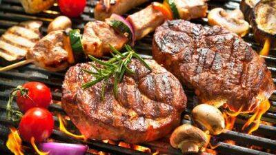 Как пожарить мясо на мангале без канцерогенов: 10 советов диетолога