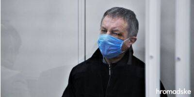 «Сидит за решеткой три года». Нардеп Костенко призвал вынести приговор обвиняемому в госизмене Шайтанову или отпустить его