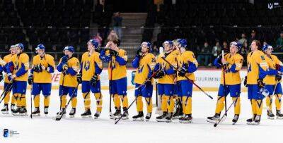 Сборная Украины по хоккею забросила семь шайб Сербии на ЧМ-2023