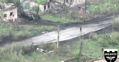 Слаженная работа разведки и артиллерии: ВСУ показали "охоту" на миномет Тюльпан (видео) - focus.ua - Украина