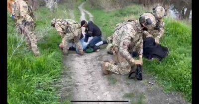 Заставили рыть могилу: в Киеве задержаны вымогатели, требовавшие у мужчины 1 млн гривен (фото)