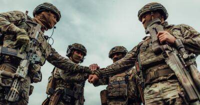 "Тиранов не унять": Украина получит гарантии безопасности от трех стран НАТО