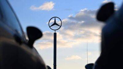 Не обещал вернуться: в РФ возобновляются отгрузки деталей Mercedes
