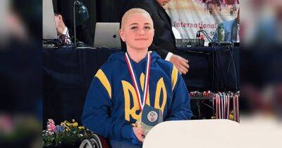 «Ребенок жив, но с ним не все хорошо»: украинская школьница, пережившая ампутацию ног, стала чемпионкой мира по танцам