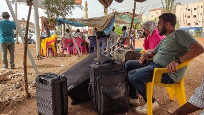 Судан: местное население хочет бежать, но не может