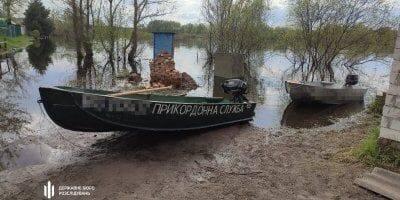 В Черниговской области перевернулась лодка с пограничниками, двое военных погибли