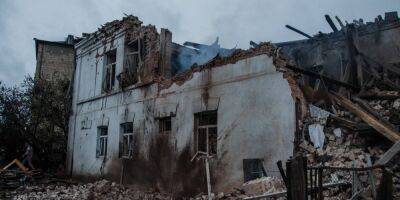 В Купянске из-под завалов здания музея достали тела еще двух погибших
