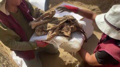 В Перу археологи нашли мумию подростка. Находка относится к доинкским временам
