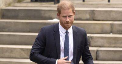 Принца Гарри посадят подальше на предстоящей коронации Чарльза III, – СМИ