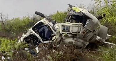 В Волгоградской области РФ упал вертолет санавиации: погиб пилот (фото)