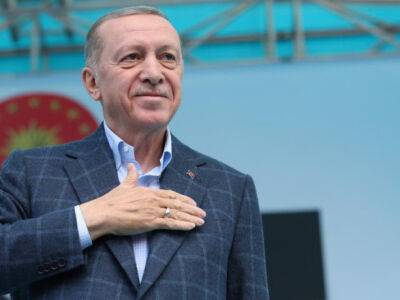 Эрдоган отменил публичные мероприятия на сегодня: накануне ему стало плохо во время телеинтервью