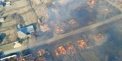 В России мощный пожар почти полностью уничтожил село, более 200 человек остались без жилья