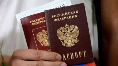 Жителям Херсонщины, которые не берут паспорт РФ, оккупанты угрожают депортацией – ЦНС