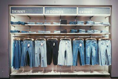 Модные джинсы 2023: тенденции, модели, фасоны, цвета - narodna-pravda.ua - Украина