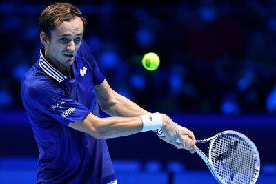 Чесноков оценил шансы российских теннисистов на "Мастерсе" в Мадриде