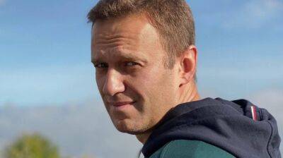 Роулинг, Лоу, Памук и свыше 100 деятелей культуры просят Путина освободить Навального