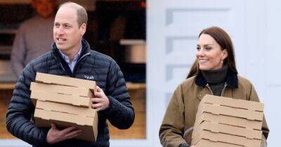 Кейт Миддлтон и принц Уильям взяли на себя роль доставщиков пиццы