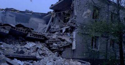 Погибли женщина и ребенок: в Днепре показали последствия ракетного удара РФ (фото)
