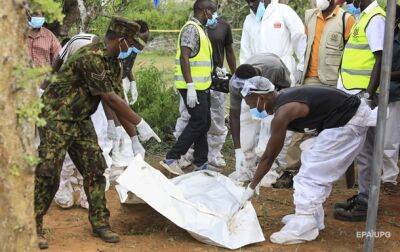 В рай после голодной смерти: в Кении обнаружили уже более 100 тел жертв секты