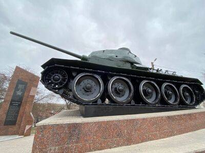 К юбилею в Кунгуре покрасили танк