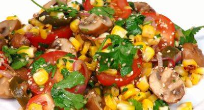 Вы будете в восторге: рецепт весеннего салата из одуванчиков, кукурузы и овощей