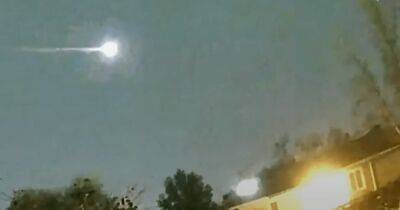 Не метеорит: американцы заметили в небе летящий огненный шар (видео) - focus.ua - США - Украина - Техас - Англия - шт. Колорадо - штат Нью-Мексико