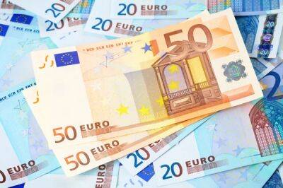 Гривна укрепилась к евро на 5 копеек. Официальный курс валют