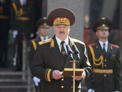 Лукашенко начал в Беларуси проверку боеготовности армии