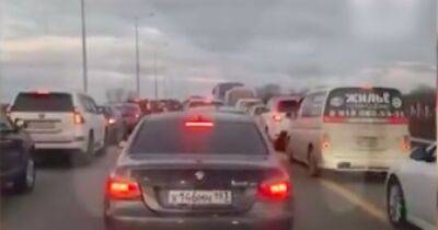 Оккупанты бегут из Крыма: Дороги переполнены автомобилями (ВИДЕО)