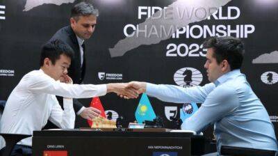 Китаец в конце концов обыграл россиянина и стал чемпионом мира по шахматам