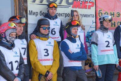 В Удомле на горнолыжном комплексе «Соколиные горы» спортсмены закрыли зимний сезон