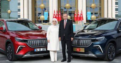 Реджеп Тайип Эрдоган - Тайип Эрдоган - Ильхам Алиев - Турецкий электромобиль TOGG вышел на рынок: первым владельцем стал Эрдоган (фото) - focus.ua - Украина - Турция - Анкара - Азербайджан