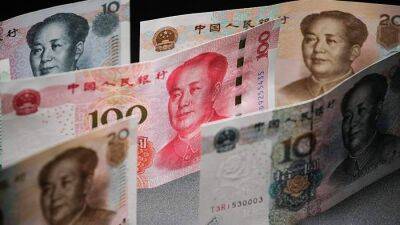 Инвестор оценила способность юаня заменить доллар в международной валютной системе