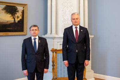 Президент предлагает помощь экспертов Литвы на пути Молдавии в ЕС