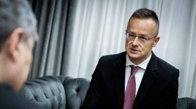 Глава МИД Венгрии возмутился присутствием Кулебы на встрече НАТО