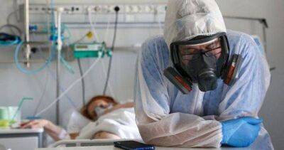 ВОЗ: пандемия привела к массовому «выгоранию» среди медицинских работников