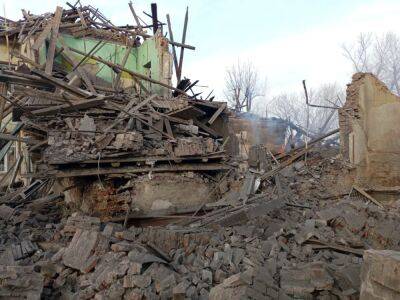 Новый обстрел всколыхнул Украину, оккупанты ударили по жилым домам и больнице: кадры разрушений и детали