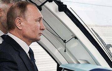 Зачем Путину громоздкий трехметровый куб во всех поездках?
